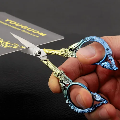Vista 4 de YOUGUOM Tijeras pequeñas para manualidades, tijeras de bordado afiladas para todo propósito, puntas rectas, mini tijeras de coser, corte de hilo