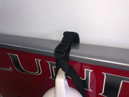 Vista 2 de Lund Boats Quick Clip Sport Track Fender/Bumper Hanger