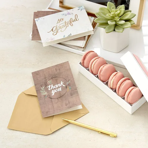 Vista 3 de Hallmark Surtido de Tarjetas de Agradecimiento, Flores Rústicas y Surtido de Tarjetas de Agradecimiento, Florales Pintados
