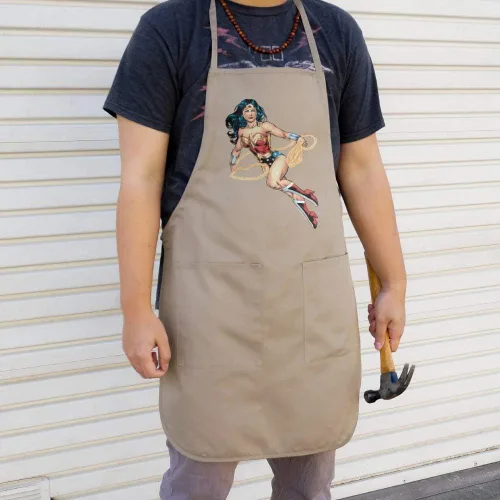 Vista 3 de GRAPHICS & MORE Delantal de personaje de Wonder Woman con bolsillos, Varios