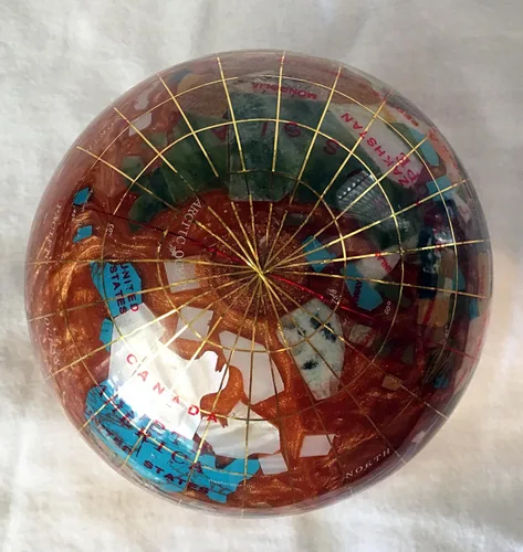 Vista 2 de Unique Art - Pisapapeles (4.3 pulgadas) de diámetro, con forma de globo de piedras preciosas (remolino de perlas ámbar)