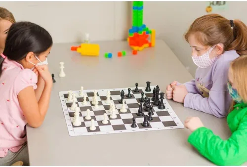 Vista 2 de The House of Staunton Presents The World's Greatest Chess Set® - Triple Weighted