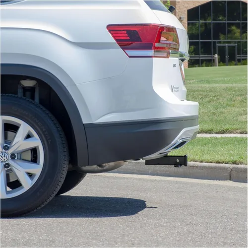 Vista 9 de CURT 13366 Enganche de remolque Clase 3, receptor de 2 pulgadas, se adapta a Volkswagen Atlas seleccionados