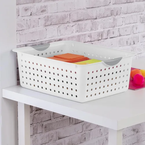 Vista 5 de Cesta Sterilite, modelo 16248006, mediana, 6 unidades, de color blanco con inserciones de titanio, Plástico, Blanco, L