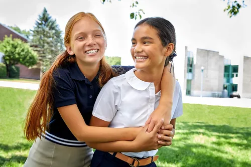 Vista 8 de French Toast - Camisa de uniforme escolar de manga corta con cuello picot para niña (estándar y plus)