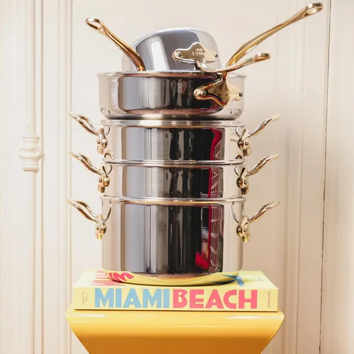 Vista 3 de Mauviel M'Cook B - Sartén de acero inoxidable pulido de 5 capas con tapa y mango de latón, 2.6 cuartos de galón, fabricado en Francia