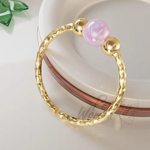 Vista 4 de Anillos de hélice de oro martillado 20G + ópalos + liso Rosa (Pink opal)