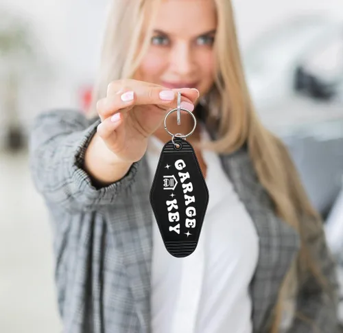 Vista 4 de Garage Key Tag, Retro Motel Style Garage Keychain Keyring, Gift Key Lable for Man Woman Family