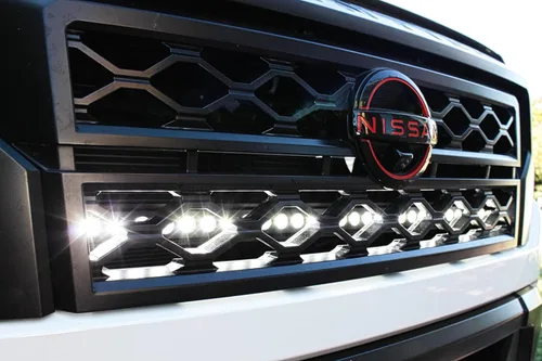 Vista 2 de M&R Automotive Amber - Kit de barra de luz LED de 30 pulgadas compatible con Nissan Frontier 2022 2023