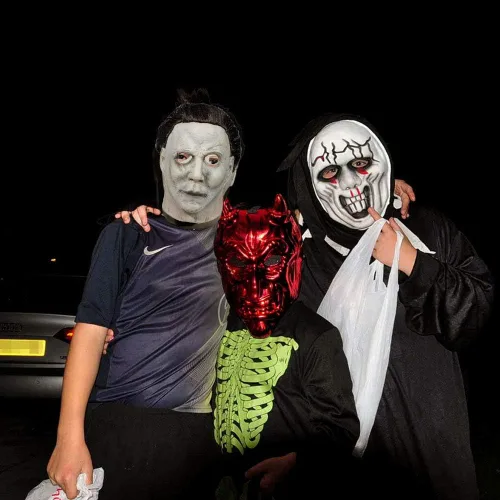 Vista 6 de Máscara de Michael Myers de Halloween 2018, máscara de látex de terror de película de Halloween para disfraz de cosplay de adultos, Multicolorido