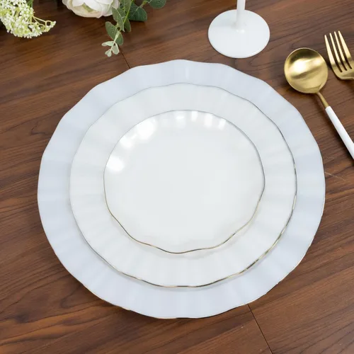 Vista 60 de Efavormart 10 Pack Platos redondos de plástico negro de 6" para postre y ensalada, platos desechables para aperitivos con borde ondulado dorado