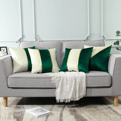 Vista 2 de OTOSTAR Juego de 4 fundas de almohada de terciopelo suave de 18 x 18 pulgadas, fundas de almohada decorativas modernas de cuero dorado a rayas