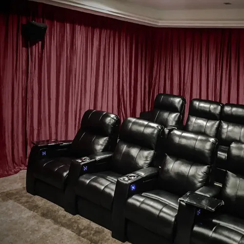 Vista 11 de ChadMade Cortina blackout de terciopelo para cine en casa, panel plisado de 84 pulgadas de ancho x 108 pulgadas de largo (1 panel), para auditorio