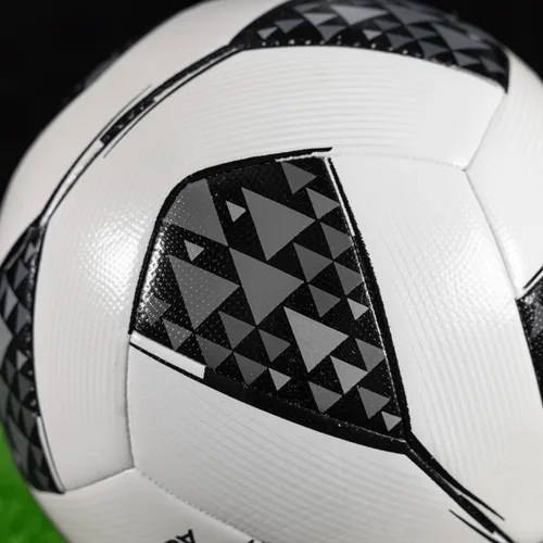 Vista 3 de FORZA Academy Balón de fútbol FIFA Basic Standard Training & Match Ball TPU duradero con superficie 3D para control Tamaños 3, 4 y 5