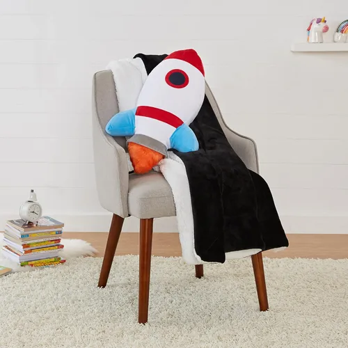 Vista 5 de Yaxa Basics Decoración de habitación de niños, almohada decorativa de cohetes espaciales, nave espacial, poliéster, surtido, 16.5 x 4 pulgadas