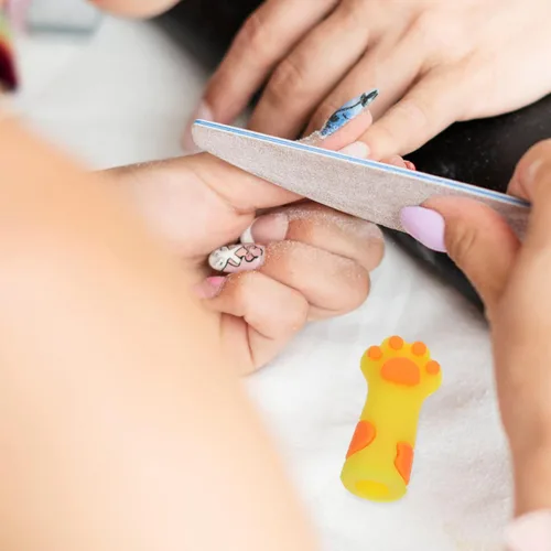 Vista 3 de 6 piezas de gato forma de pata de gato cubierta de silicona cutícula uñas protector cutícula cutícula pinzas pinzas manga manicura pedicura