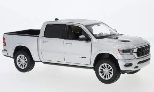 Dodge Ram 1500 Crew Cab Laramie, Plata, 2019, Modelo de Coche, Motormax 1:24