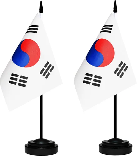 Vista 23 de Juego de banderas de escritorio de Argentina, paquete de 2 banderas argentinas de mesa, mini bandera de escritorio pequeña con poste negro sólido