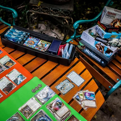 Vista 6 de Quiver Time Funda Negra para Cartas de Quiver - Estuche para Baraja de TCG, Bolsa para Cartas de Juego