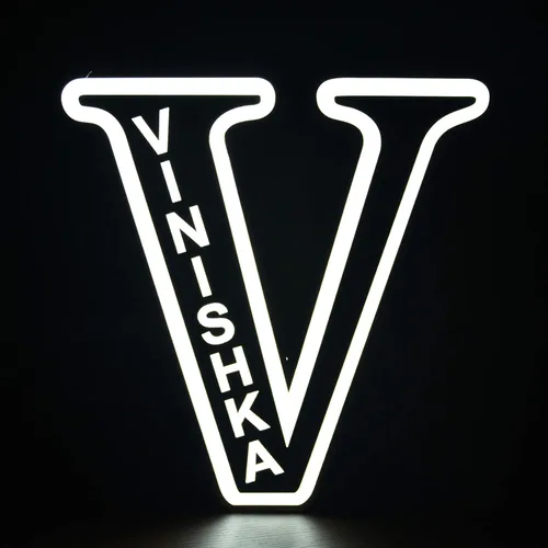 Vista 27 de Luz nocturna LED personalizada, con letra de marquesina, luces de acero, letrero de metal personalizado, luz de pared grabada con nombre