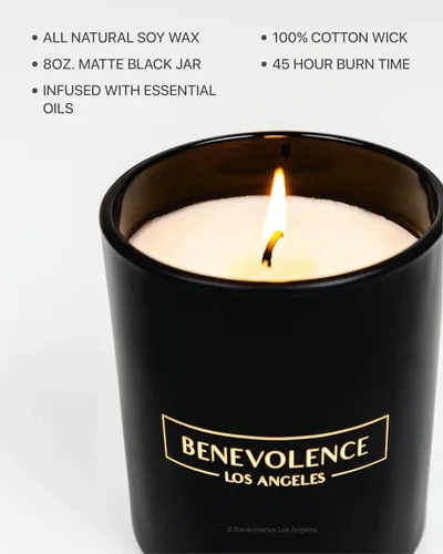 Vista 4 de Benevolence LA Vela perfumada de pino Velas de soja para Navidad, vela negra para el hogar Velas de regalo para mujeres y hombres Fragancia