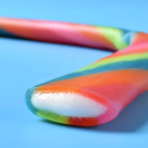Vista 4 de SweeTARTS Mega Filled Ropes Candy, Twisted Rainbow Punch, Dulce y Ácido, 1.32 oz (Paquete de 24)