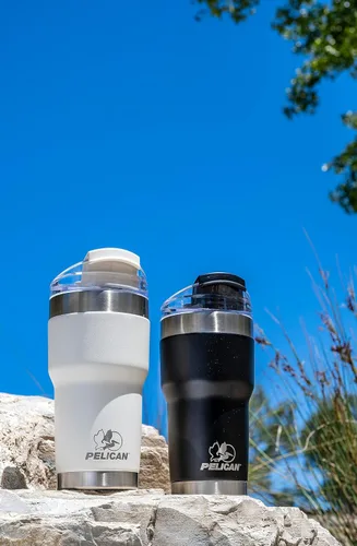 Vista 2 de Pelican Hydration Pelican Traveler™ - Vaso aislado al vacío de 22 onzas, de acero inoxidable, doble pared, con tapa doble, taza de café aislada