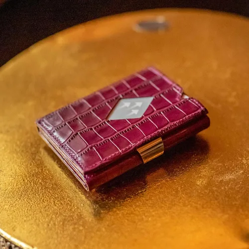 Vista 7 de EXENTRI Multiwallet con clip de bloqueo de acero inoxidable y bolsillo para monedas, Caimán Púrpura, Minimalista