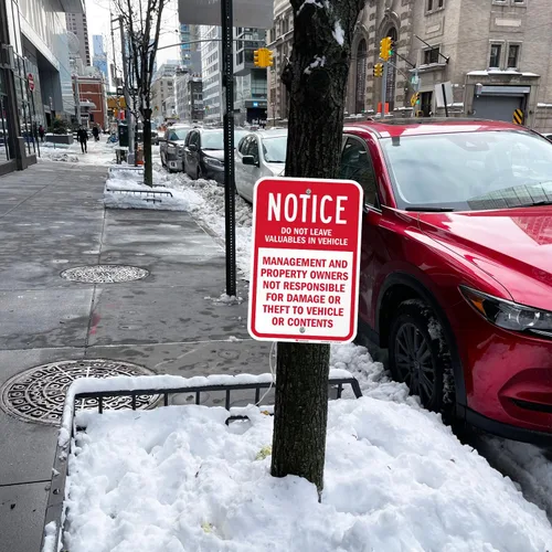 Vista 3 de SmartSign Letrero con texto en inglés "Notice - Do Not Leave Valuables In Vehicle" de 18 x 12 pulgadas, aluminio de 63 mil, material reflectante