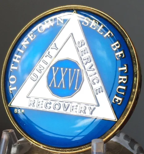 Vista 8 de 26 años azul medianoche AA Alcohólicos anónimos Medallón Chip Tri Plate chapado en oro y níquel