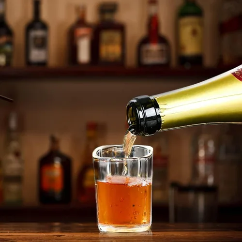 Vista 6 de PARACITY Juego de 6 vasos de chupito de base pesada, vasos de chupito cuadrados de tequila transparente a granel de 2 onzas con base pesada, regalo