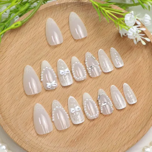 Vista 3 de Uñas postizas medianas a presión de almendra, con lazo 3D, perlas y diamantes de imitación, diseños de flores, uñas adhesivas, uñas acrílicas