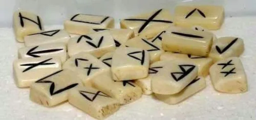 Casting Magic Water Buffalo Bone - Juego de 25 piezas de piedra de runa de Futhark