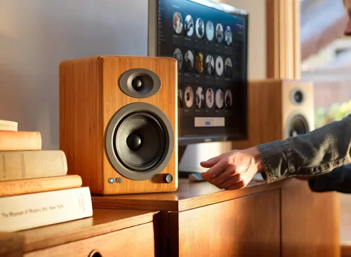 Vista 9 de Audioengine Altavoces inalámbricos Bluetooth A5+ - Altavoces estéreo premium de 150 W para música, juegos, tocadiscos, sistemas de cine en casa