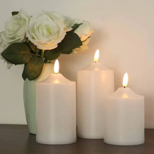 Vista 3 de GenSwin Velas parpadeantes sin llama, velas LED impermeables con control remoto y temporizador, velas de pilar de mecha 3D que funcionan