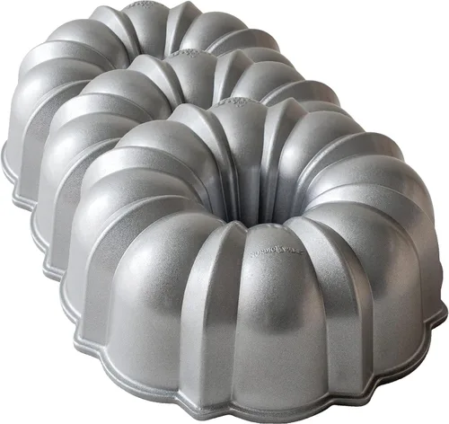 Vista 7 de Nordic Ware Bundt Original, 12 tazas, bronce