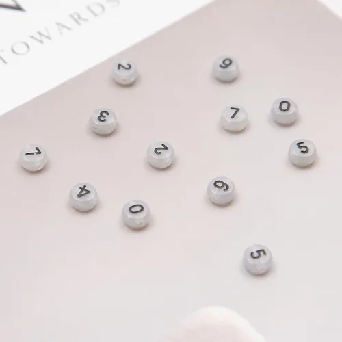 Vista 7 de 1000 cuentas redondas de acrílico del 0 al 9 números de 0.000 x 0.276 in, cuentas mixtas para hacer joyas, pulseras, collares, llaveros hechos a