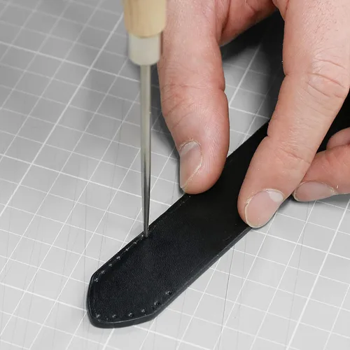 Vista 3 de KAKURI Herramienta de punzón para coser, raspar madera, cuero, punzón, encuadernación de libros, punzón afilado de acero inoxidable japonés de 7