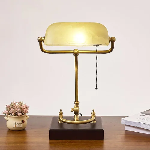 Brass Desktop Table Lamp Retro Style Desk Lamp/Bankers Lamp/Office with Green Glass Shade, Pull Switch and Solid Base,Chandelier