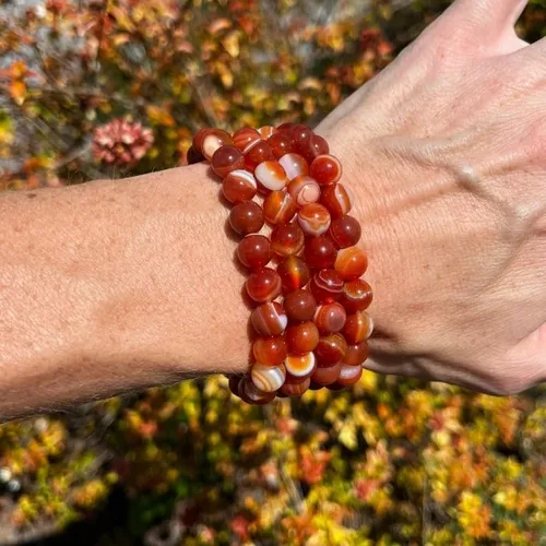 Vista 7 de SofiaCreations Handmade Red Banded Agate Crystal Beaded Bracelet, Natural Carnelian Gemstone Crystal 8mm Round Beads Stretchy Bracelet, Healing