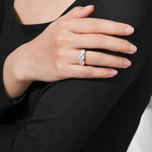 Vista 5 de Tienda Collection Anillo redondo de plata de ley chapado en oro o platino con 3 piedras hecho con circonitas infinitas