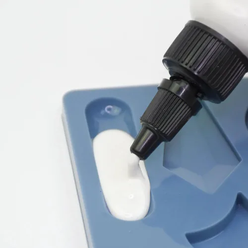 Vista 3 de Sculpey Liquid Sculpey - Arcilla líquida de polímero para horno, blanco, botella de 1 onza, ideal para joyas, vacaciones, bricolaje, medios mixtos