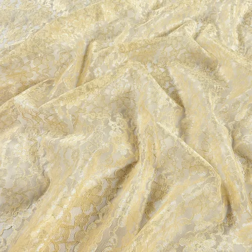 Vista 3 de Raschelle Lace Champán, tela por el patio