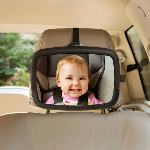 Vista 4 de Munchkin Funda de asiento de coche y espejo de asiento trasero de bebé, incluye protector Elite Seat Guardian para asientos de automóvil debajo