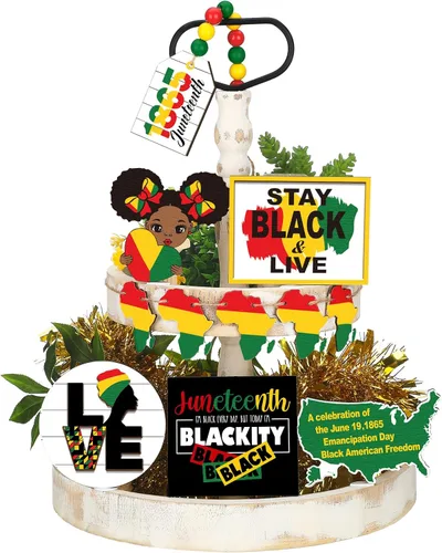 Vista 10 de FairySandy 12 piezas de decoración de bandeja escalonada del orgullo arco iris, decoración de mesa de gnomo, corazón, amor es amor, letrero