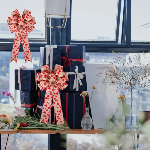 Vista 6 de Paquete de 2 lazos grandes de Burlaop con forma de corazón rojo impreso para el día de San Valentín, decoración para el día de San Valentín, boda