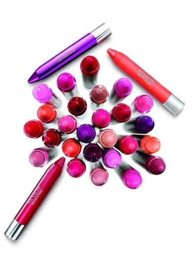 Vista 2 de Revlon lápiz labial Matte Balm, Destacar