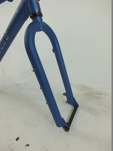Vista 5 de Gravity Horquilla de marco de bicicleta gruesa para ruedas de 26 pulgadas con tija de sillín y abrazadera de tija de sillín para auriculares.
