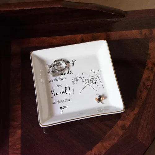 Vista 3 de HOME SMILE - Bandeja de cerámica para anillos para mamá, hermana, amigas