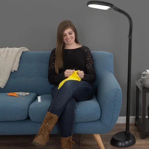 Vista 4 de Lavish Home Adjustable LED Floor Lamp with Bendable Neck - Full Spectrum Natural Sunlight LED Lamp for Bedroom and Living Room - Reading, Craft, and